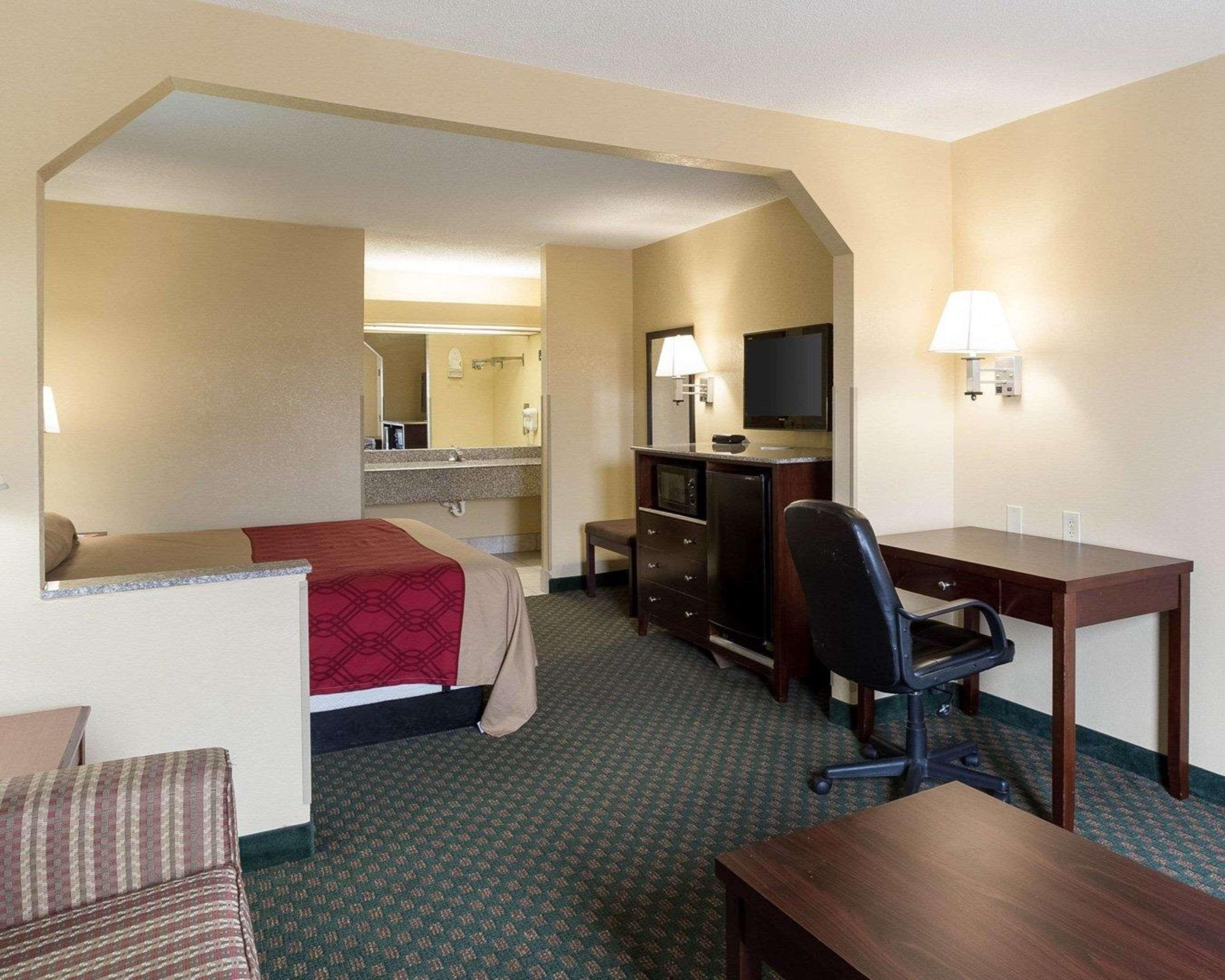 ניו אורלינס Rodeway Inn & Suites מראה חיצוני תמונה