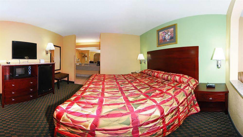 ניו אורלינס Rodeway Inn & Suites מראה חיצוני תמונה